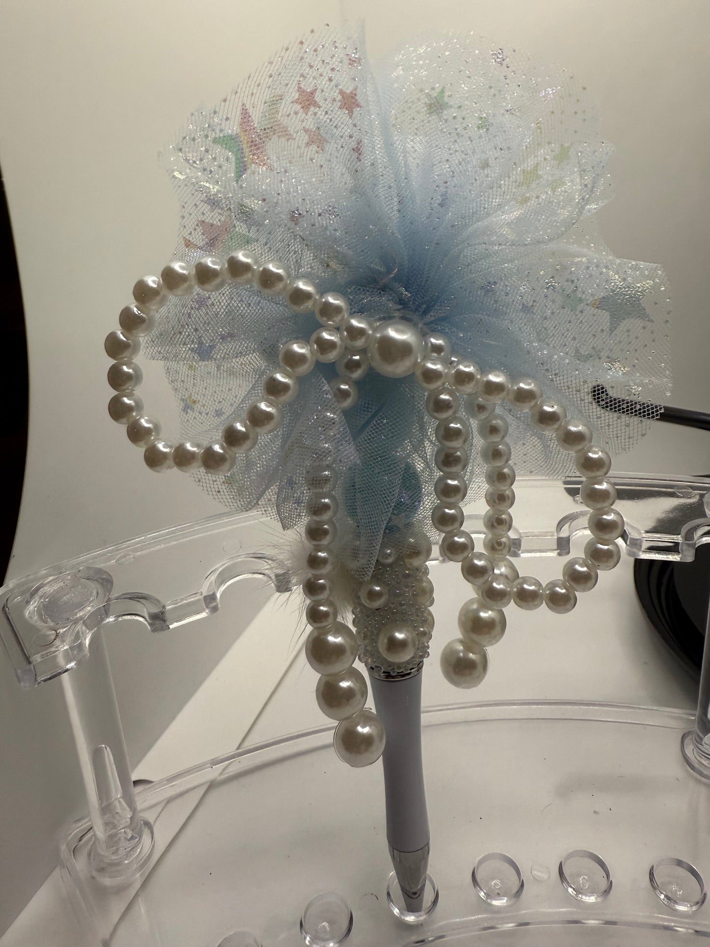 Beautiful Blue & White Handbag & Pen Set